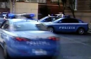 Maxi blitz della polizia contro la criminalita giovanile 37 arresti e 51 denunce