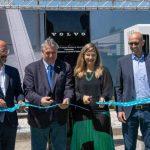 6volvoinauguratalaprimastazionediricaricavelocenellemarche 7N7irx