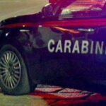 Roma tenta di investire due volte carabiniere col suv militare spara colpo