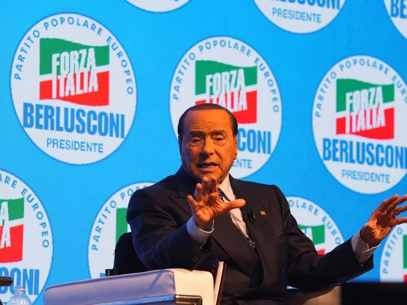 3berlusconiliberiamolitaliadallaburocraziastatononostacolo Wfua5n