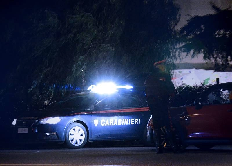 carabinierinotte 1 2 2 1 3 Bt740l