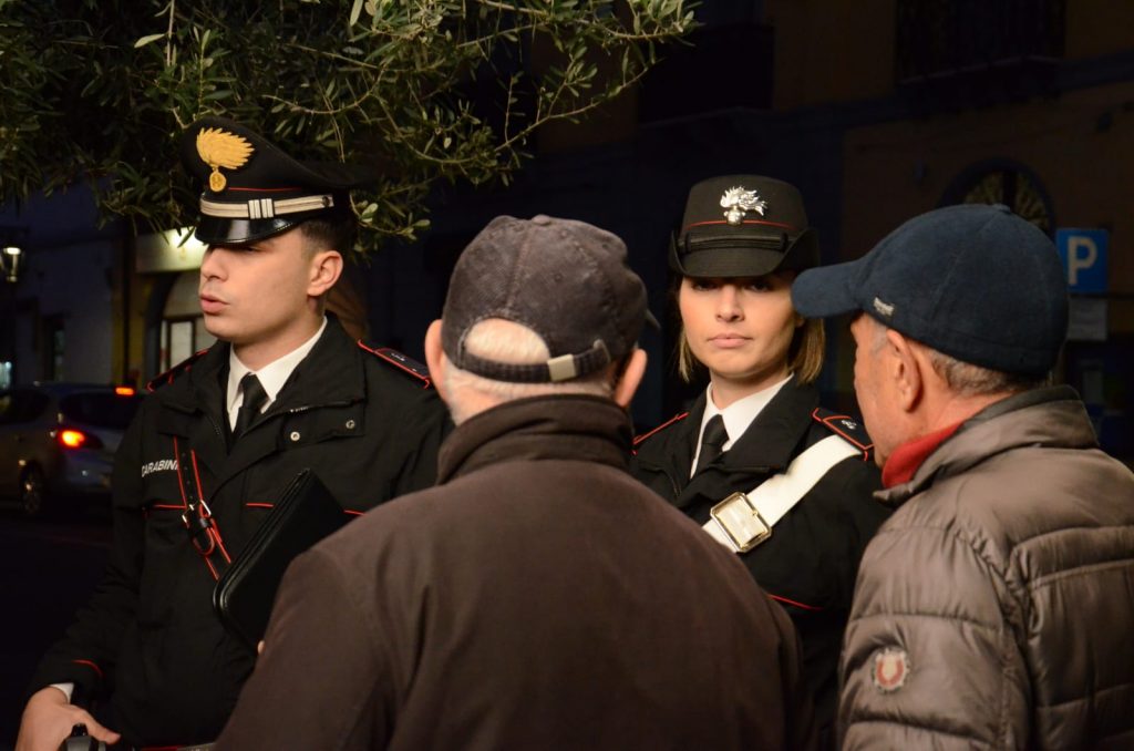 carabinieri e anziani