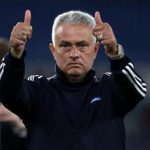 Mourinho dagli arbitri alla rosa la comunicazione populista che piace ai tifosi