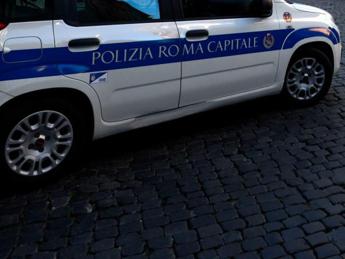 Roma perde controllo scooter e finisce a terra morto 29enne