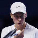 Atp Finals Sinner in semifinale grazie a Hurkacz che strappa un set a Djokovic