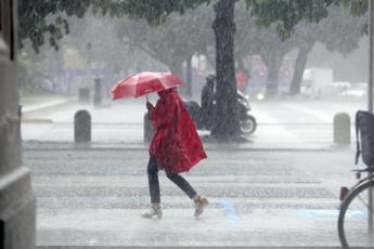 Maltempo in Italia pioggia e neve allerta meteo arancione in Piemonte e Emilia Romagna