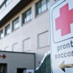 Roma va in ospedale per il mal di gola e muore