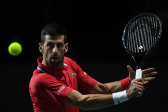 Australian Open Djokovic supera Etcheverry e vola agli ottavi