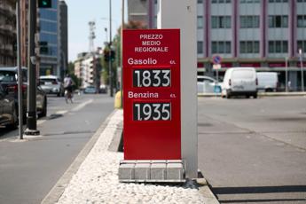 Benzina e diesel stop al cartello con i prezzi Tar del Lazio boccia decreto