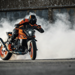 KTM lancia a EICMA la nuova 990 DUKE 2024