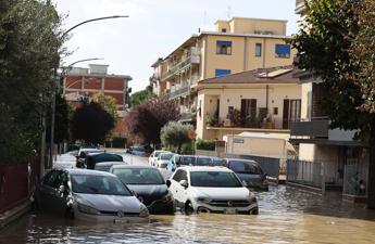 Maltempo in Toscana bombe dacqua e allagamenti il punto sullemergenza