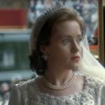 The Crown dagli abiti al cancello di Buckingham Palace allasta i cimeli della serie Netflix