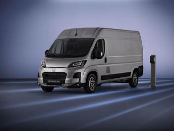 Toyota presenta il nuovo Proace MAX