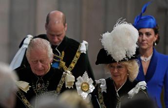 Carlo e Kate razzisti con Archie figlio Harry e Megan bufera a Buckingham Palace