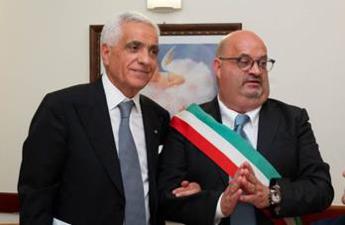 Consegna delle chiavi della citta di Cerchiara di Calabria a Nicola Barone