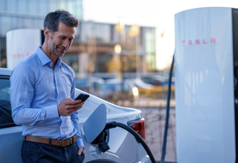 DKV Mobility chiude un accordo con i Supercharger Tesla