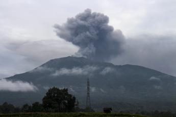 Erutta il vulcano Marapi 11 escursionisti morti in Indonesia