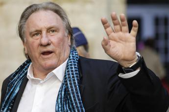 Gerard Depardieu 75 anni in piena bufera oggi il compleanno dellattore