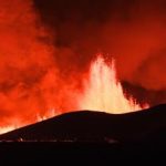 Islanda erutta vulcano a Grindavik evacuate migliaia di persone Video diretta