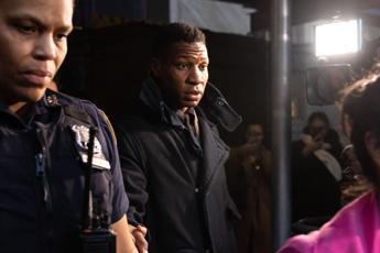 Jonathan Majors condannato per aggressione la Marvel lo scarica