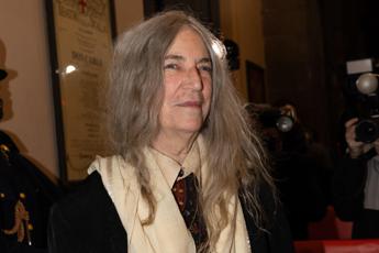 Patti Smith dimessa dallospedale di Bologna come sta lartista