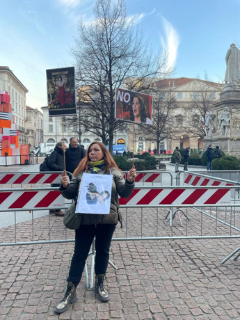 Scala sul palco russa Netrebko protesta attivista ucraina ‘fa propaganda a Putin