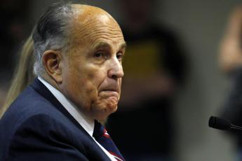 Usa Rudy Giuliani gia sul lastrico condannato a 148 milioni di risarcimento