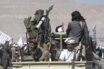 Attacchi Houthi danneggiati cavi sottomarini che collegano lEuropa allAsia