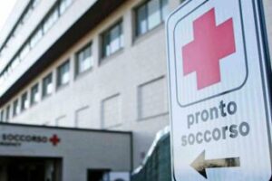 Carenza personale e attese sulle barelle il report sui problemi del pronto soccorso