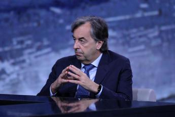 Codacons contro Burioni Boccia tutti e fa bodyshaming rettore intervenga