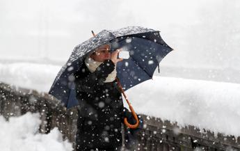 Forte maltempo oggi e domani doppia perturbazione con pioggia e tanta neve