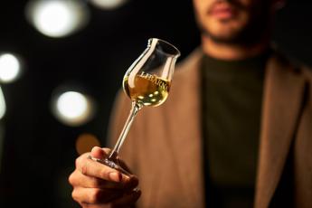 Grappa aumenta domanda prodotti premium e invecchiati export 32 tra 2019 e 2022