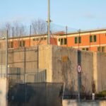 Carcere Beccaria detenuti incendiano materasso e aggrediscono agenti