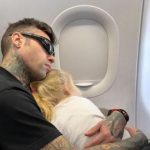 Fedez in volo per Miami Finalmente parto con i miei bimbi