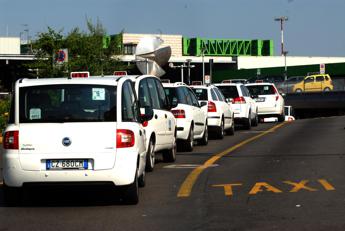 Taxi sindacati sospendono sciopero 5 6 giugno