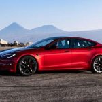 Tesla e BYD le auto elettriche non convincono Wall Street