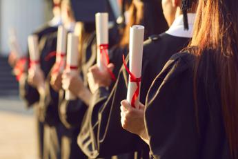 Crescono laureati Stem ma solo per 14 donne su mille indirizzi scientifici e tecnologici