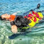 Estate Sics Cani salvataggio pronti a tuffarsi per sicurezza spiagge italiane e laghi