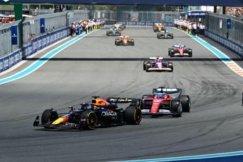 F1 Gp Miami Verstappen vince gara Sprint davanti a Leclerc e Perez