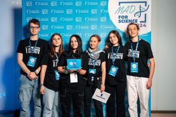 Formazione Fond. Diasorin al liceo scientifico G. Terragni primo premio concorso nazionale Mad for science