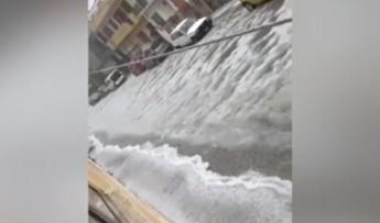 Grandinata a Nardo la strada e un fiume di ghiaccio Video