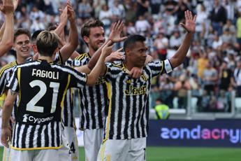 Juve Monza 2 0 gol di Chiesa e Alex Sandro