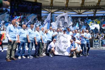 Lazio festa per lo scudetto del 1974 celebrati gli eroi