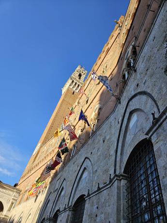 Palio di Siena del 2 luglio estratte Giraffa Nicchio e Onda