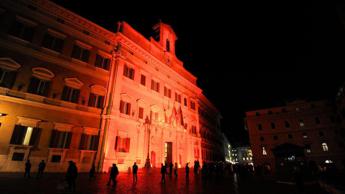 Salute Giornata sclerosi multipla stasera lItalia si illumina di rosso