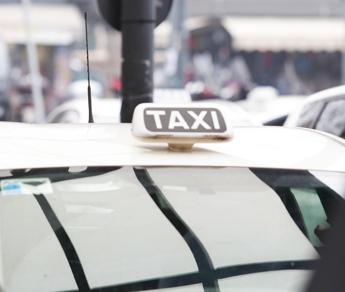 Sciopero dei taxi il 5 e il 6 giugno 2024