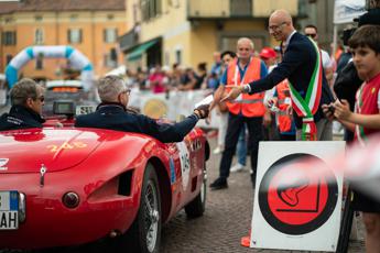 1000 Miglia in Piemonte questa stasera a Torino larrivo in piazza San Carlo