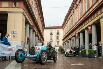 Automobilismo 1000 Miglia gli equipaggi in rotta verso Genova