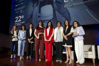 For Women in Science LOreal Italia e lUnesco premiano 6 giovani scienziate italiane di talento