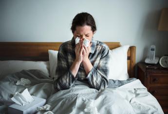 Influenza virus cugini non mollano 100mila casi a settimana